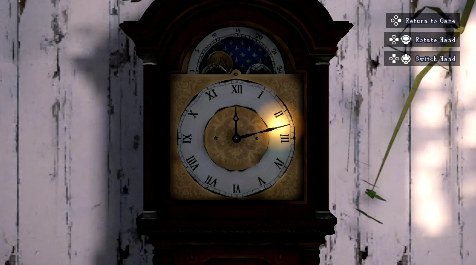 Grandfather clock set to 12:15